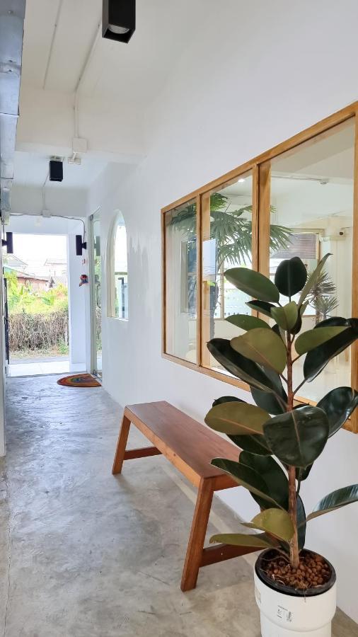 The Zai Apartment Ban Krathum Lom Екстер'єр фото